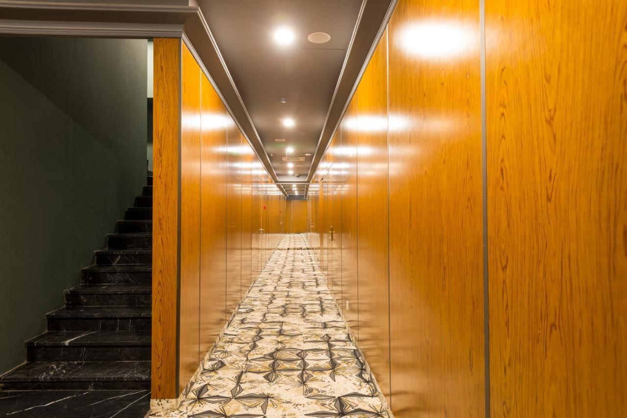 Grand Opera Hotel クタイシ エクステリア 写真