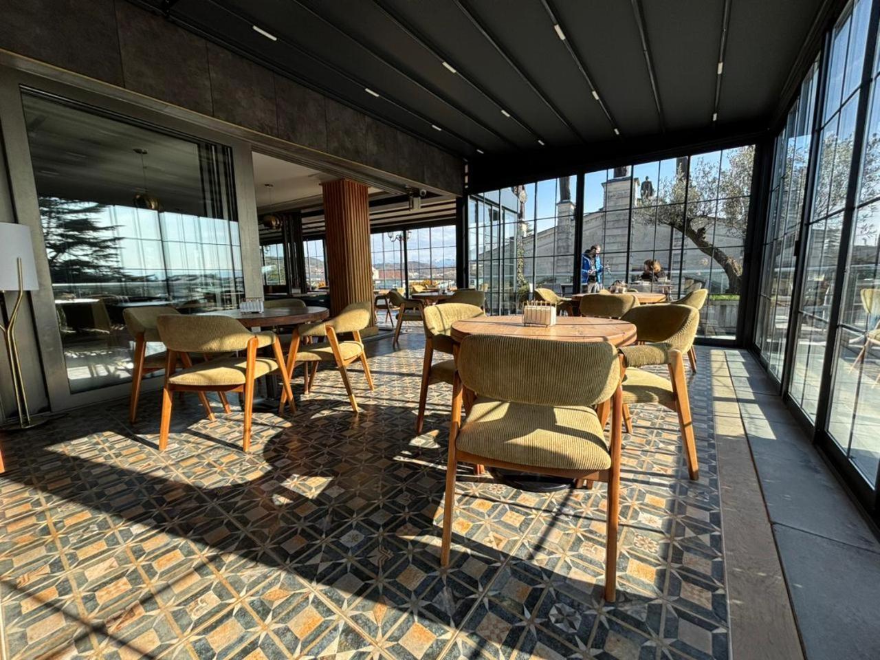 Grand Opera Hotel クタイシ エクステリア 写真