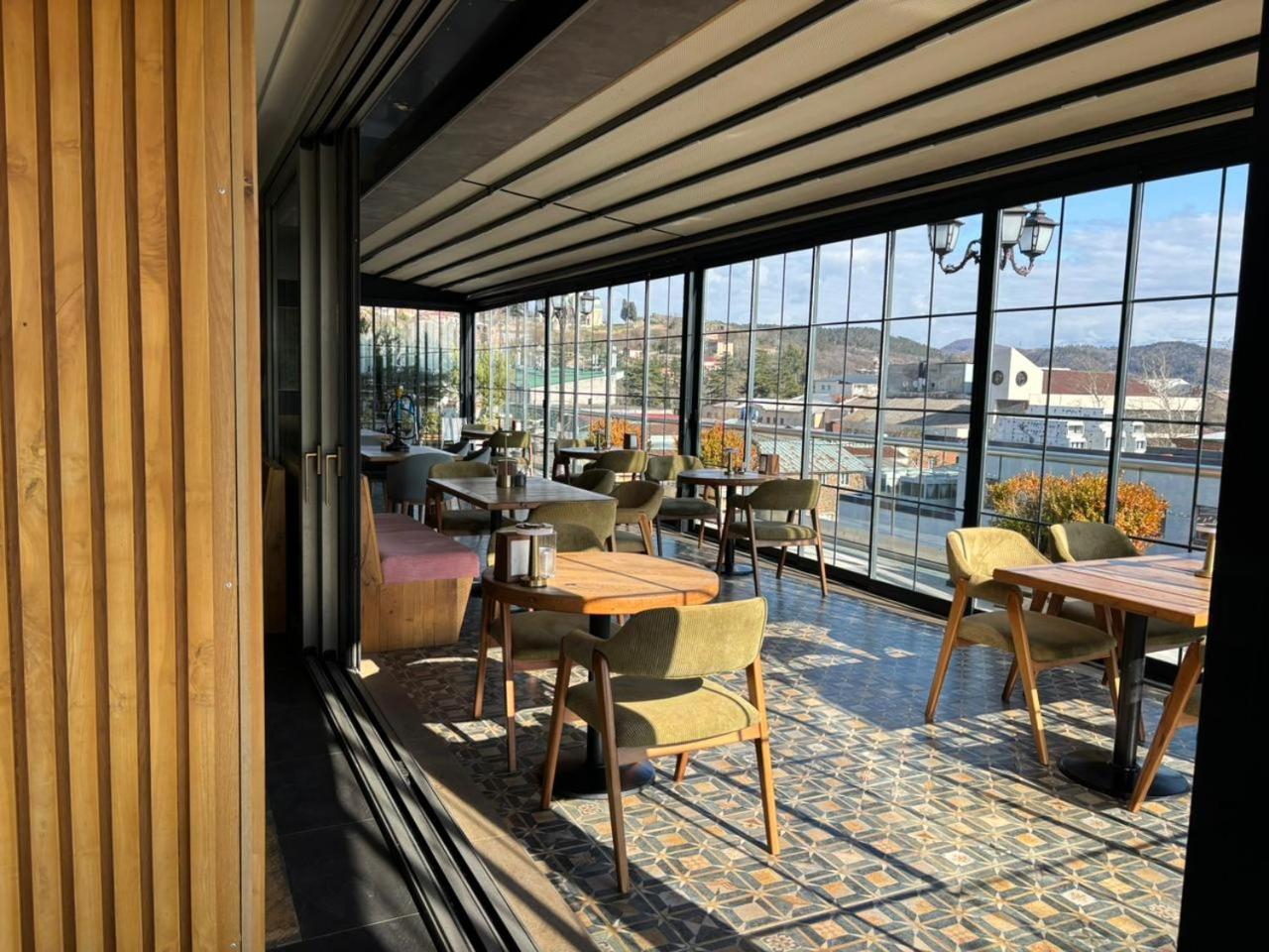 Grand Opera Hotel クタイシ エクステリア 写真